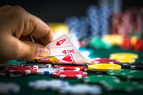 Blackjack Etiquette: How to Navigate the Casino Tables with Style